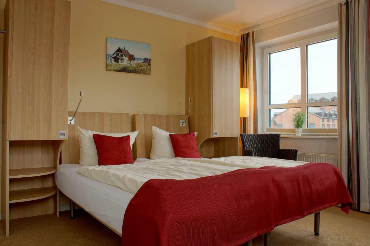 Baltic Koelln Hotel Heiligenhafen Extérieur photo